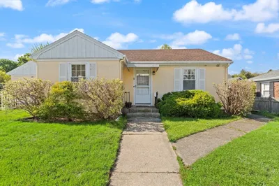 6 Corliss Ave