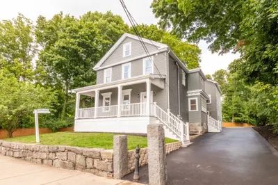 22 Bellevue St #1 1