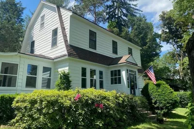 42 Amherst Road 1