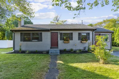 262 Main St 1