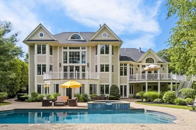 38 Mill Rd