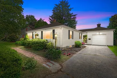 118 Beach Rd 1