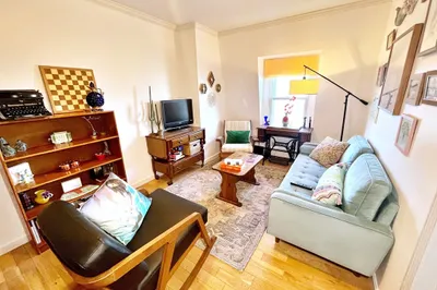 267 Lexington St #4