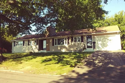 68 Dayton St 1