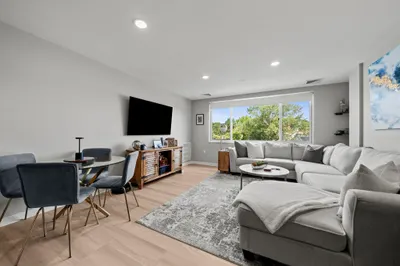 30 Chelsea St #501 1