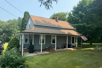 193 Linden St 1