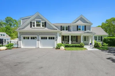 30 Collins Ln 1