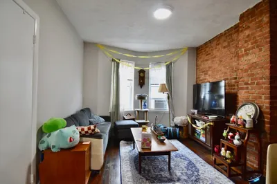 4 Saxton Street #2