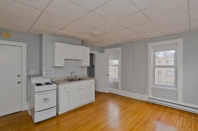 78 Elm St #4