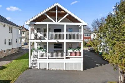 11 Hillview Ave 1