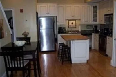 310 Court St #2 1