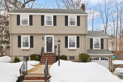 35 Longfellow Rd