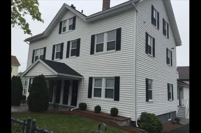 534 Pleasant Street #4 1