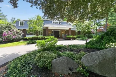 1 Grist Mill Lane 1