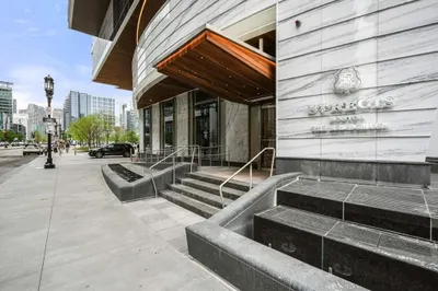 150 Seaport Blvd #9B 1