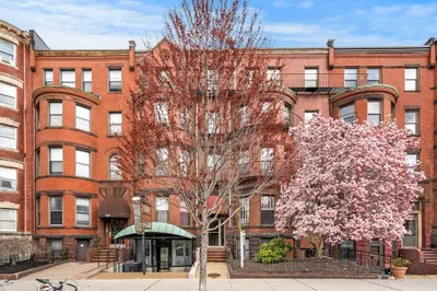 922 Beacon St #44