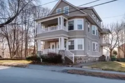 39 Furber Ave #2 1