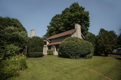 5 Hampden Ct