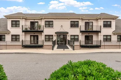 558 E Merrimack St #34 1