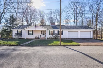 71 Maple St 1
