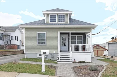 175 Sprague St 1