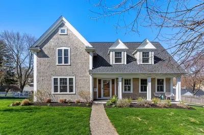 28 Fairview St