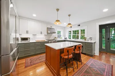 34 Lynde Avenue