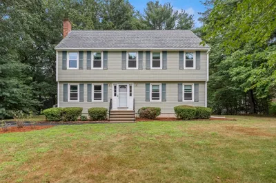 4 Apple Blossom Way