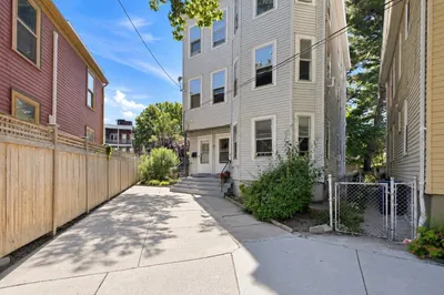 72 Eustis Street 1
