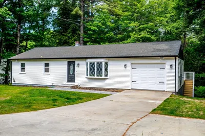 22 Albert Dr 1