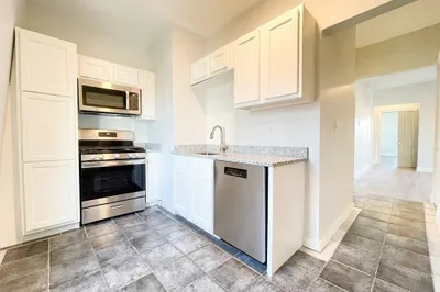 30 Woodbine St #2