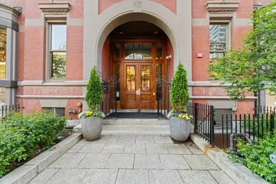 201 Newbury St #506 1