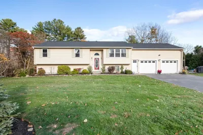 22 Whiting Rd