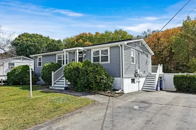 41 Pembroke Dr 1