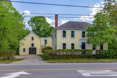228 Main St