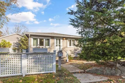 8 Shore Hill Rd