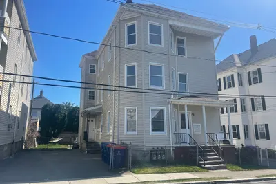 48 Woodlawn St #3 1