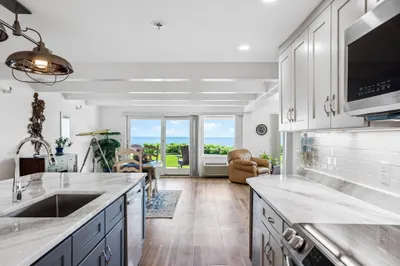 94 Shore Drive W Dr #4008 1