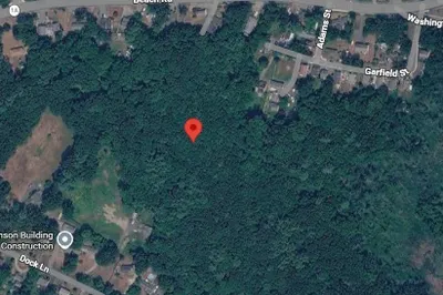 138 Beach Rd