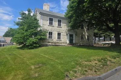 19 Ash St 1