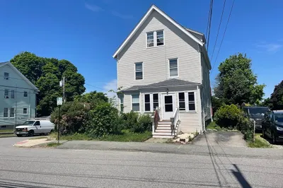 34 Hollis Ave #1