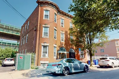 122 Chestnut Street #2 1