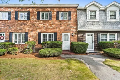 95 Pilgrim Cir #95 1