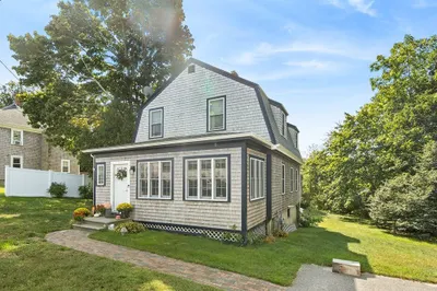 10 Cotuit Rd