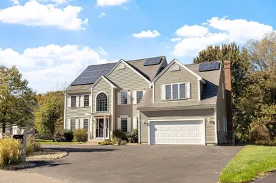 50 Sky Ln