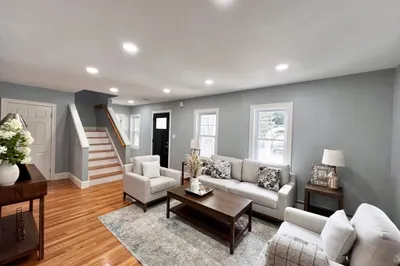 38 River Park St