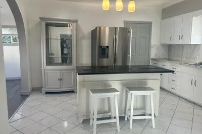 44 Glen Ave #1