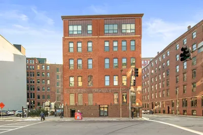 355 Congress St #403