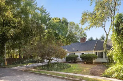 87 Taylor Road 1