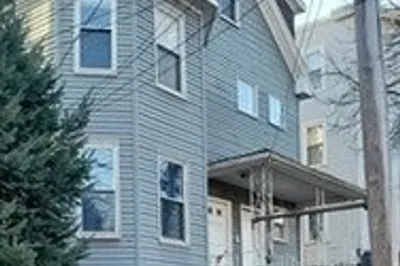 118 Foster Street #3 1
